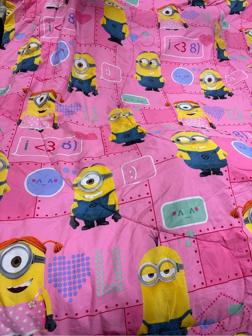 Despicable ME Minions Pink Twin/Full 72 x 86” Bed Comforter RARE EUC - Picture 1 of 8